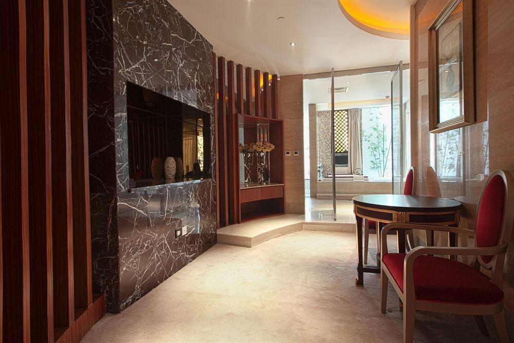 Beijing Palace International Hotel Пекин Екстериор снимка