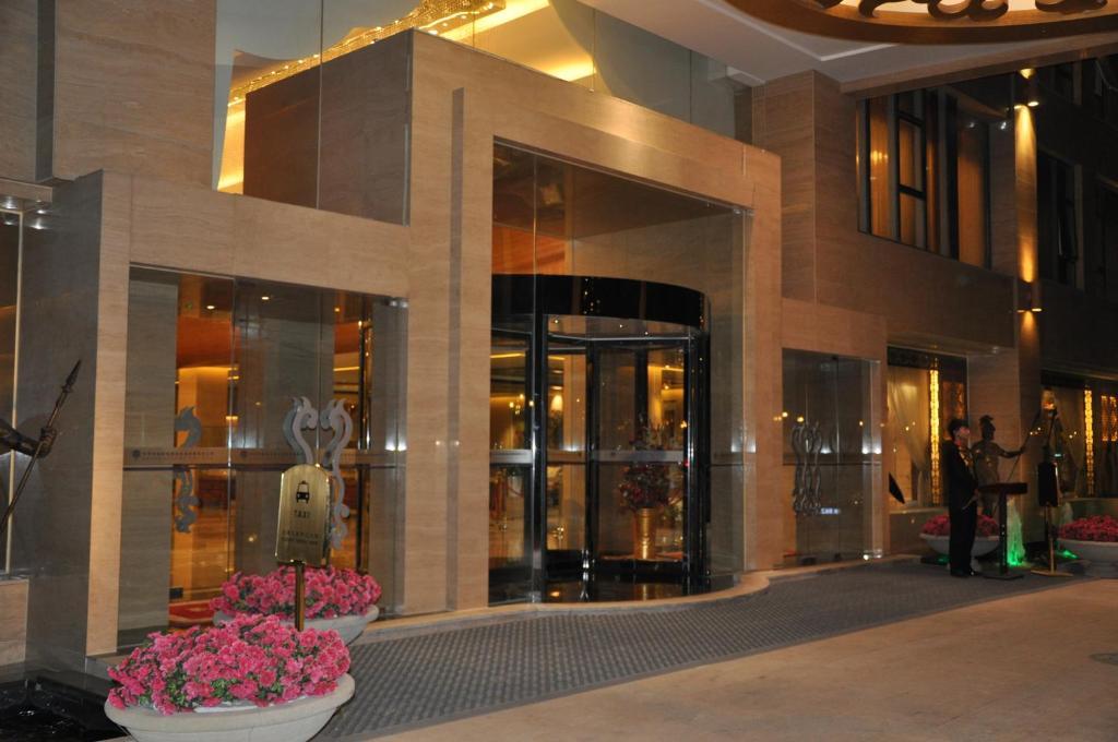 Beijing Palace International Hotel Пекин Екстериор снимка